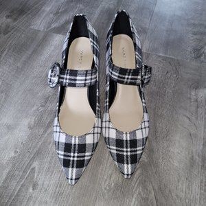 NWT Marc Fisher Plaid Shoes Size 8